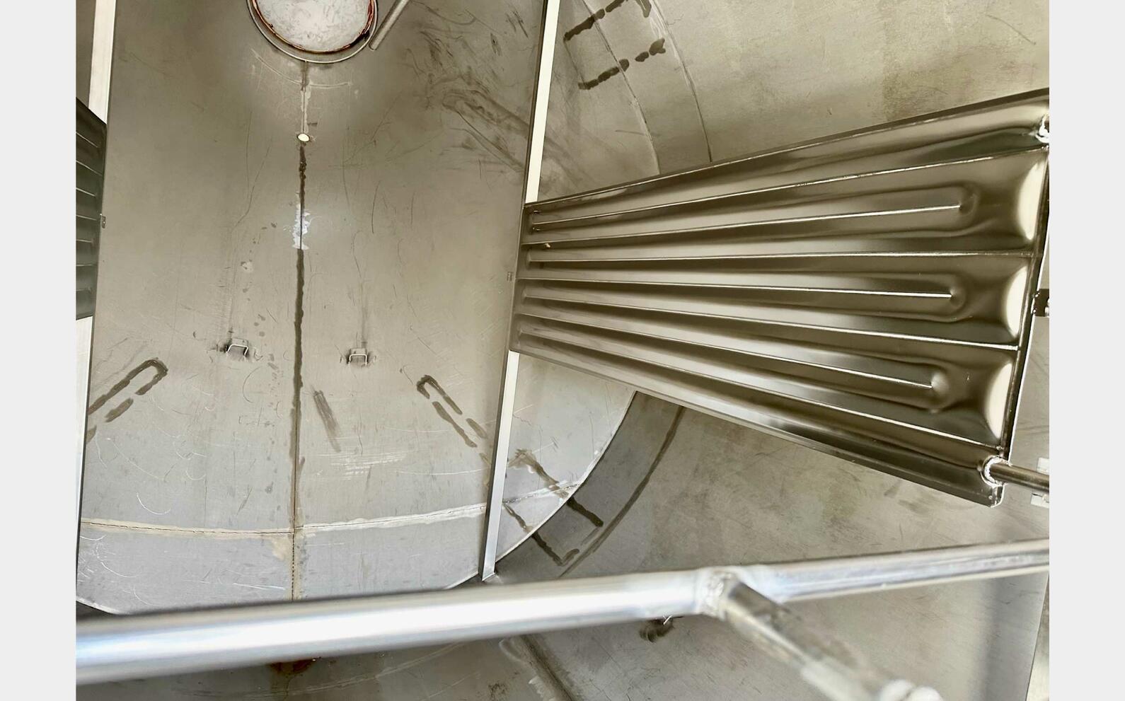 Ss tank - Self-draining 120 HL (12 000 litres) BSA