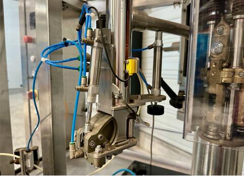 Screw cap dispenser With crimping ALBAGNAC