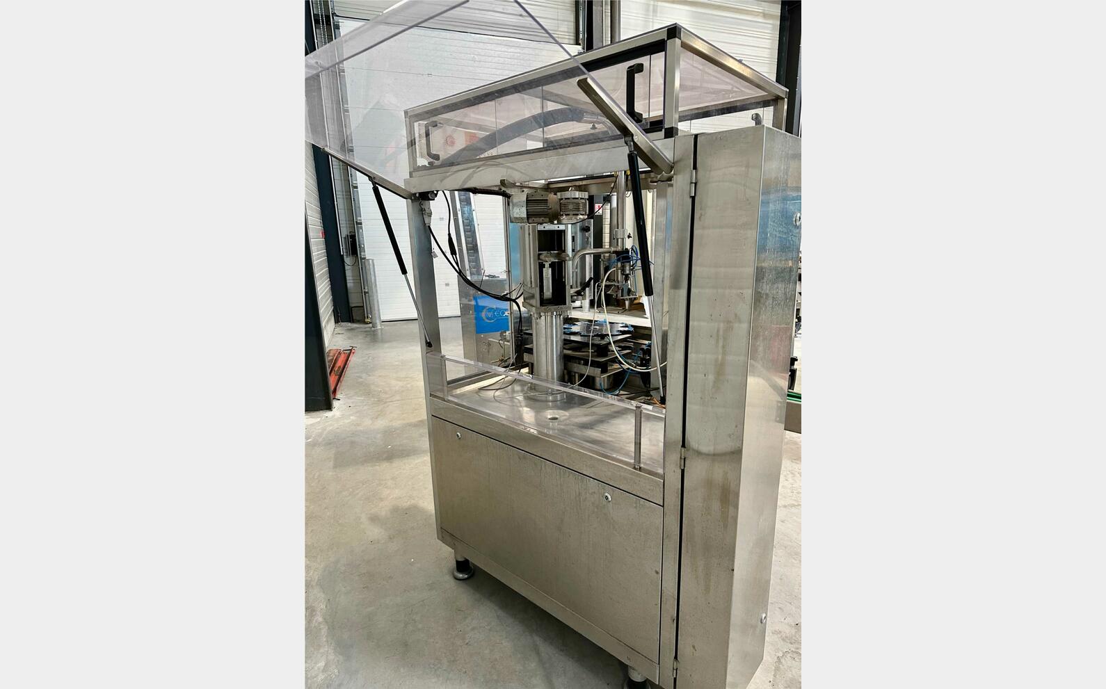 Screw cap dispenser With crimping ALBAGNAC