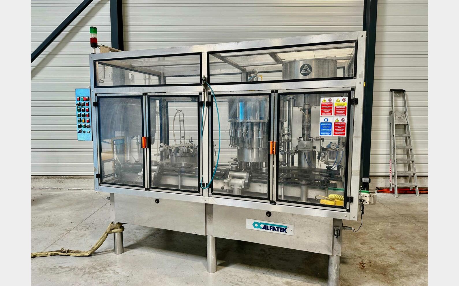 MONOBLOC - Rincage / Tirage / Bouchage 3 000 Bt/h ALFATEK