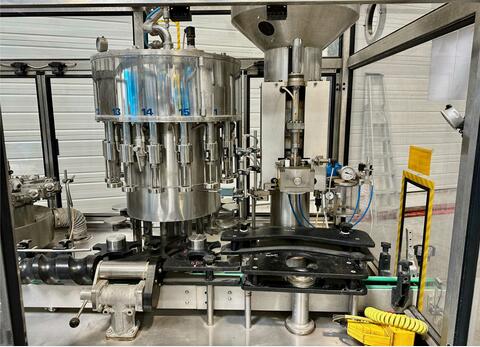 MONOBLOC - Rinsing / Pulling / Capping 3 000 Bt/h ALFATECK