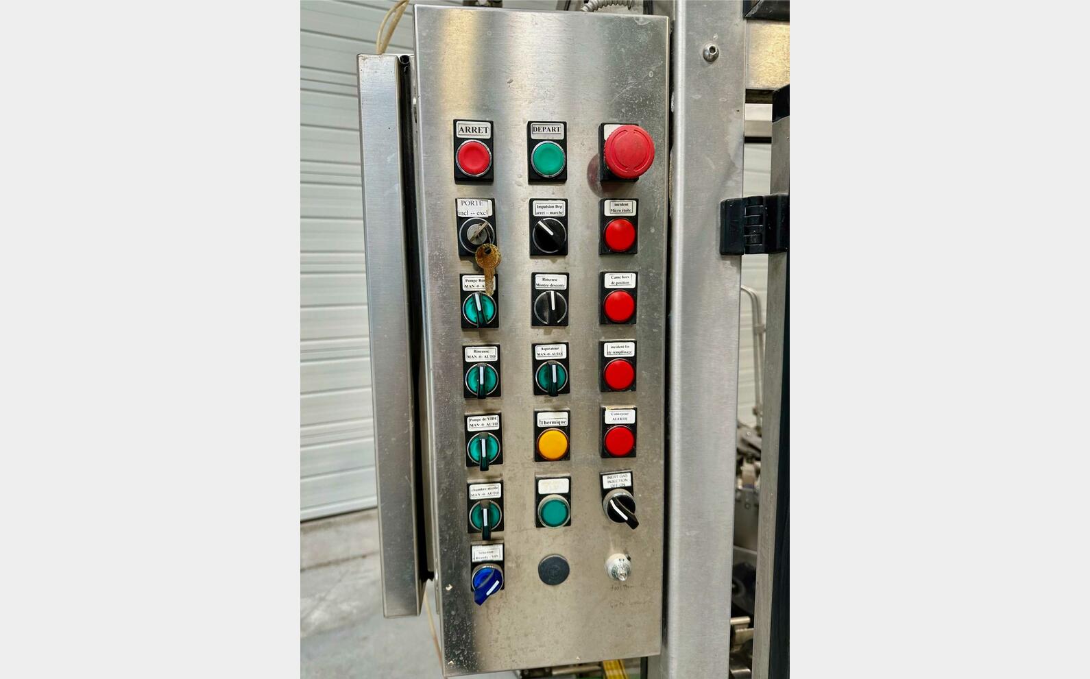 MONOBLOC - Rincage / Tirage / Bouchage 3 000 Bt/h ALFATEK