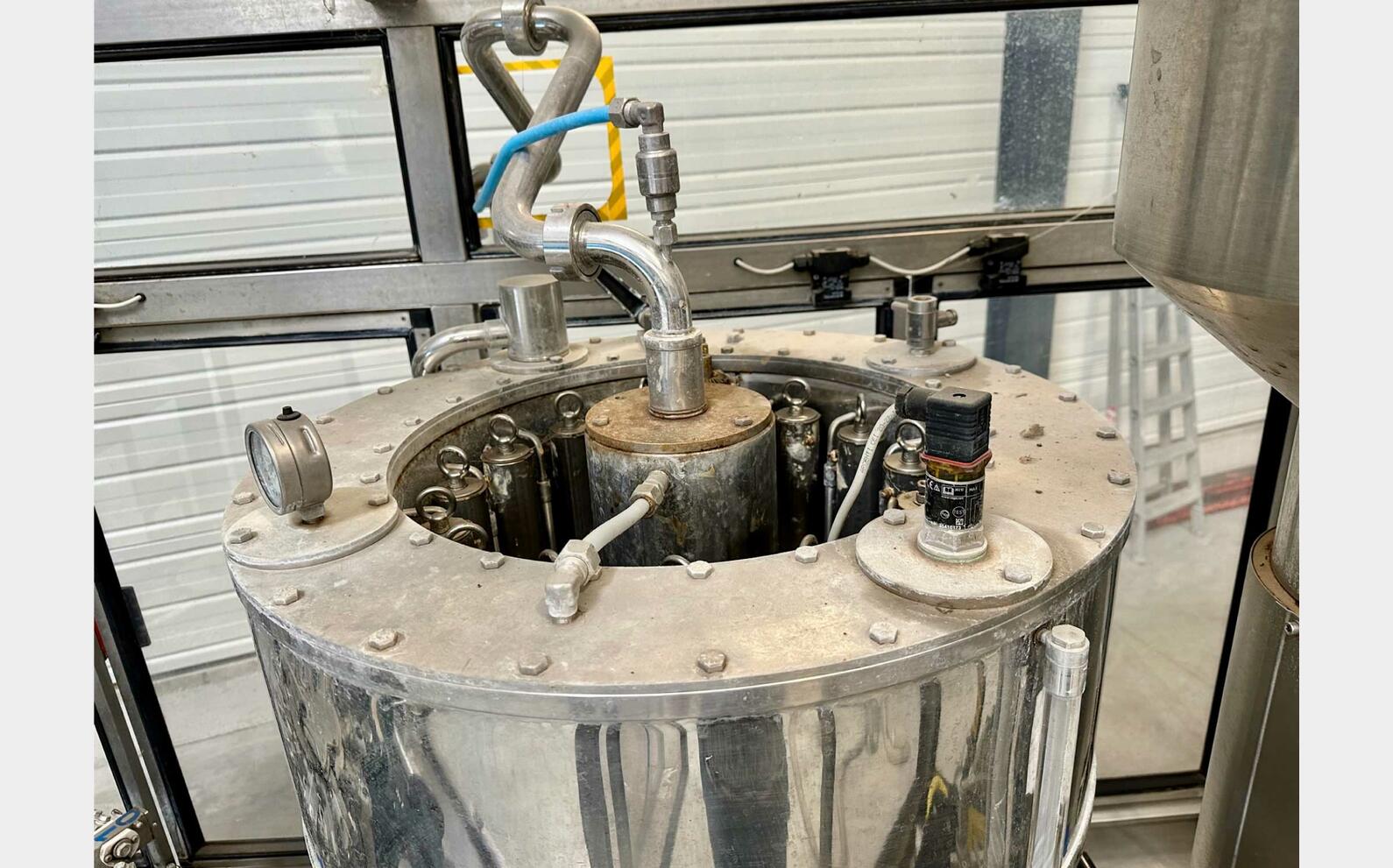 MONOBLOC - Rinsing / Pulling / Capping 3 000 Bt/h ALFATECK