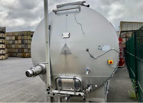 Horizontal stainless steel tank - Thermo-regulated self-draining