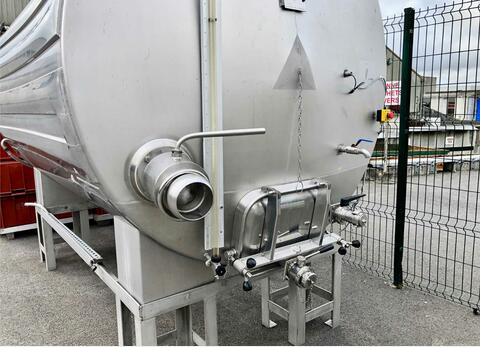 Horizontal stainless steel tank - Thermo-regulated self-draining