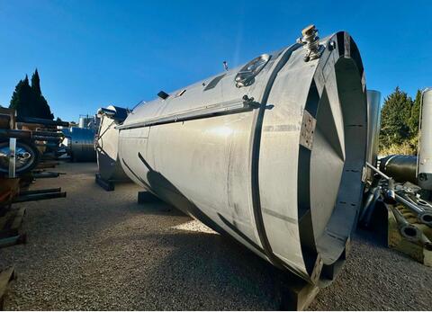 Stainless steel storage tank - On feet