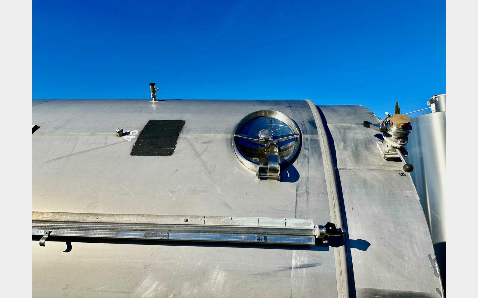 316 ss tank - Vertical 215 HL (21 500 litres)
