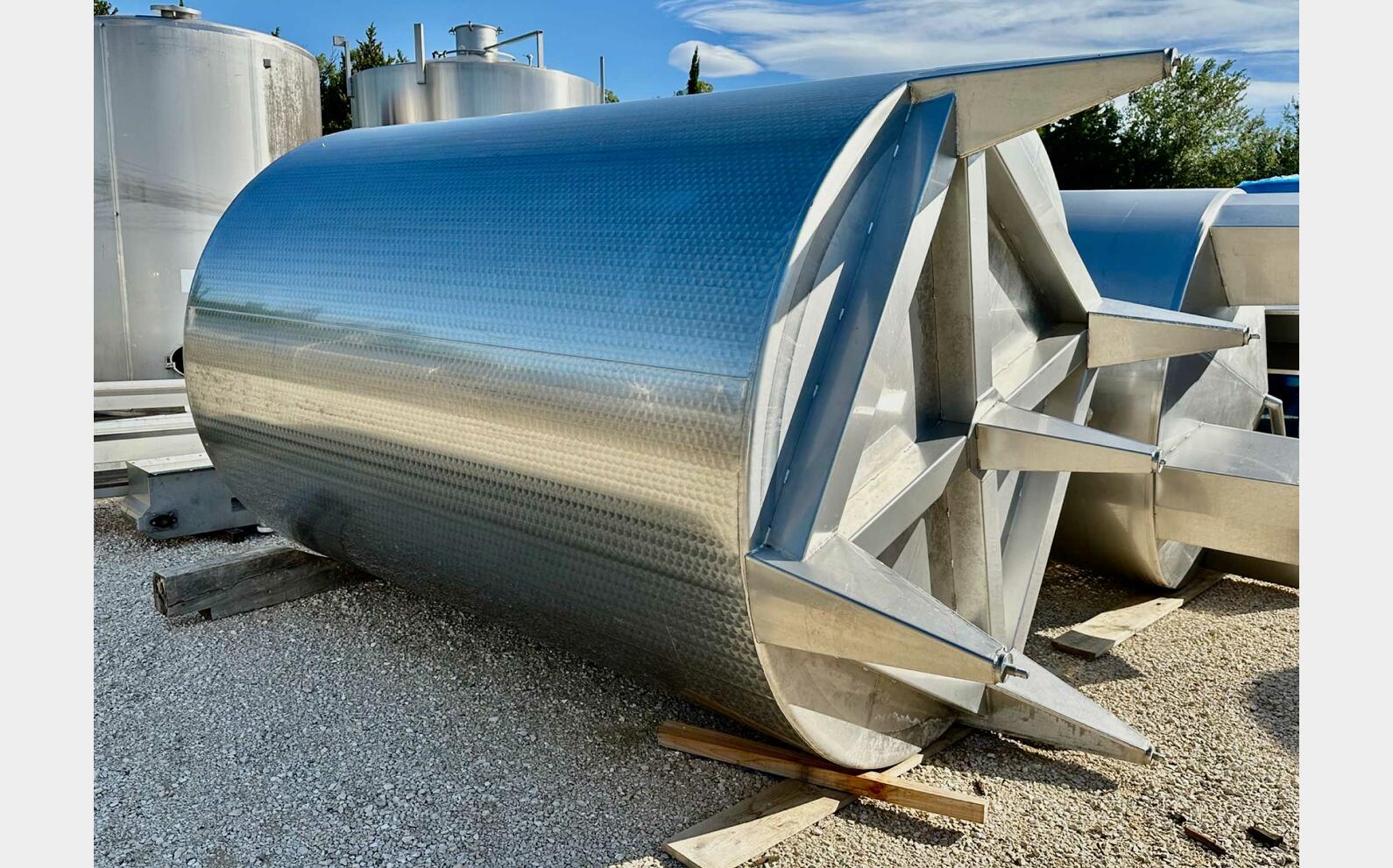 Stainless steel tank - Flat bottom 115 HL (11 500 litres)