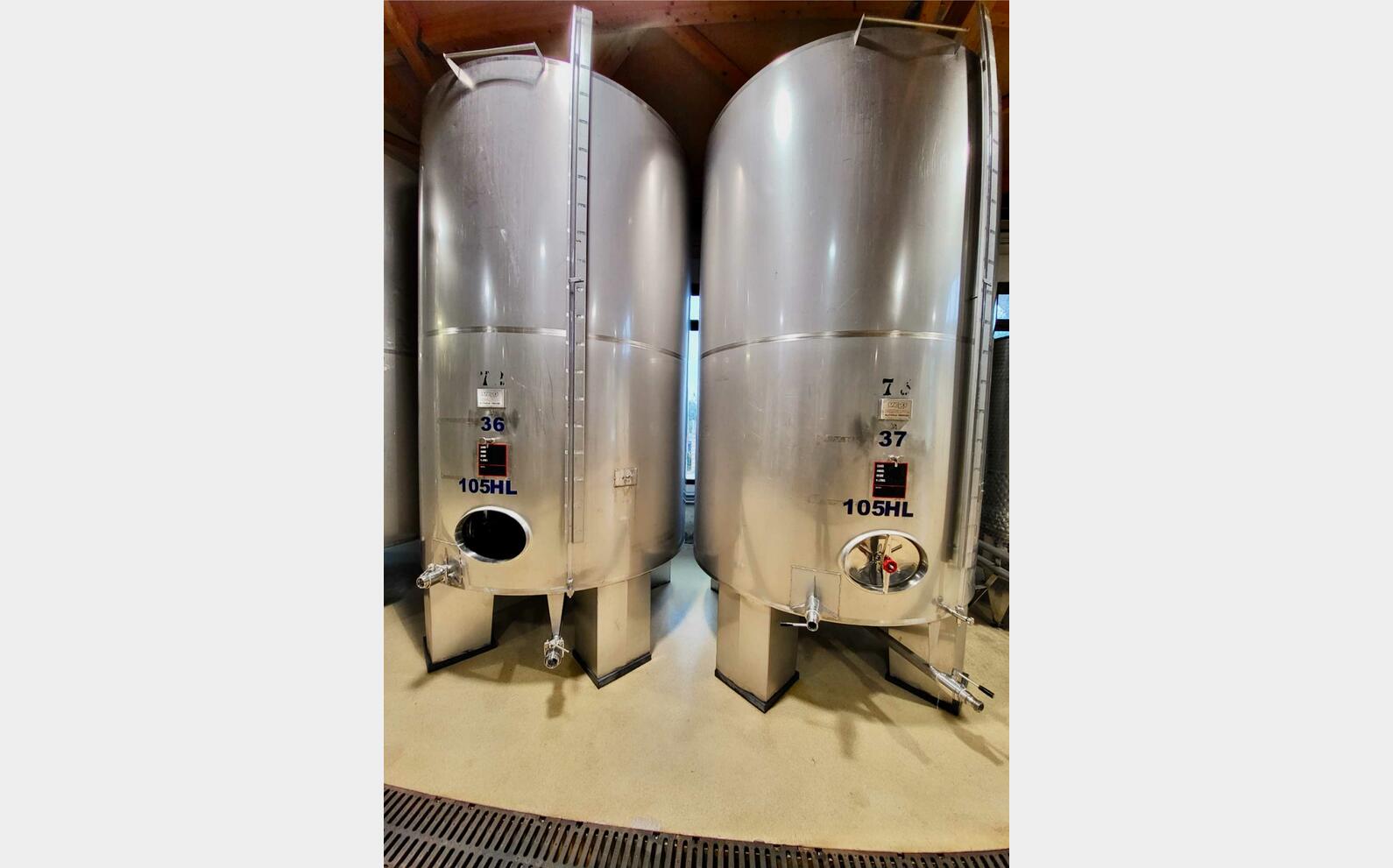Cuve inox - Fond plat 105 HL (10 500 litres)