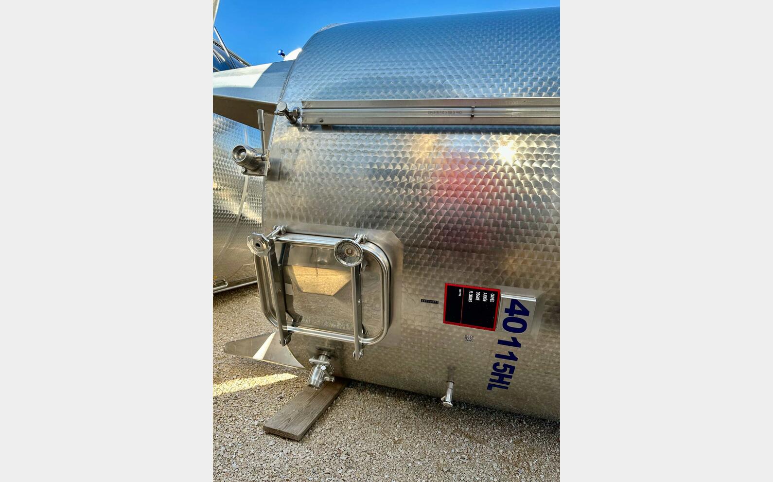 Cuve inox - Fond plat 115 HL (11 500 litres)