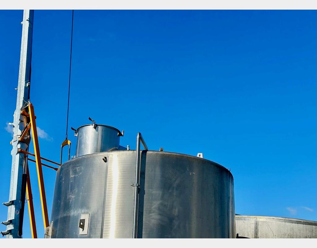 Stainless steel tank - Internal flag