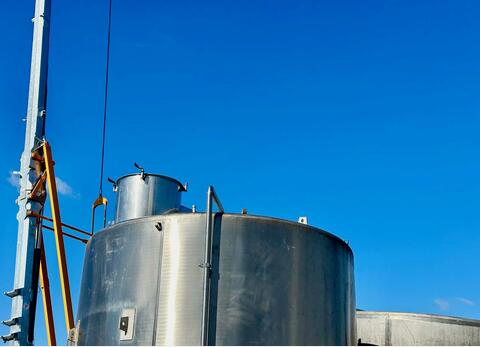 Stainless steel tank - Internal flag