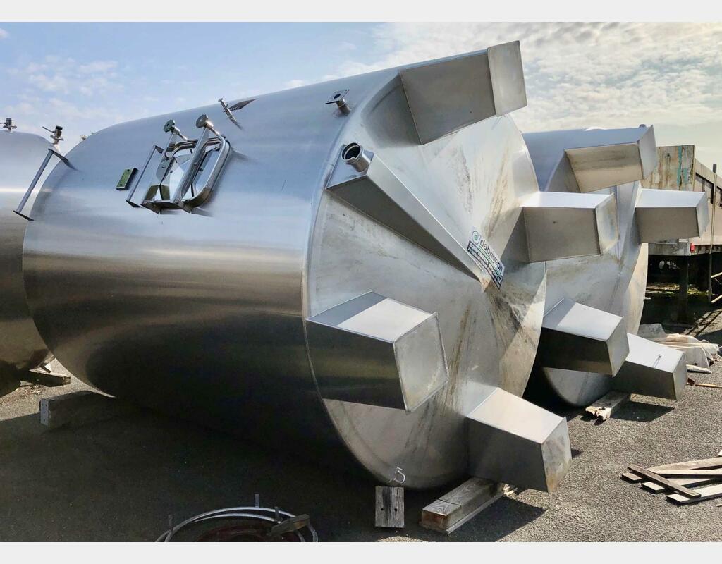 Stainless steel tank - On feet 150 HL (15 000 litres) DABRIGEON