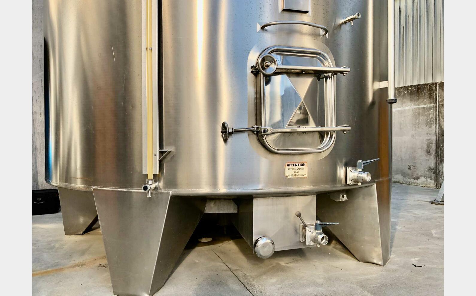 Stainless steel tank 304L - Internal flag 250 HL (25 000 litres) STAI