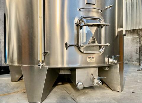 Stainless steel tank 304L - Internal flag 250 HL (25 000 litres) STAI
