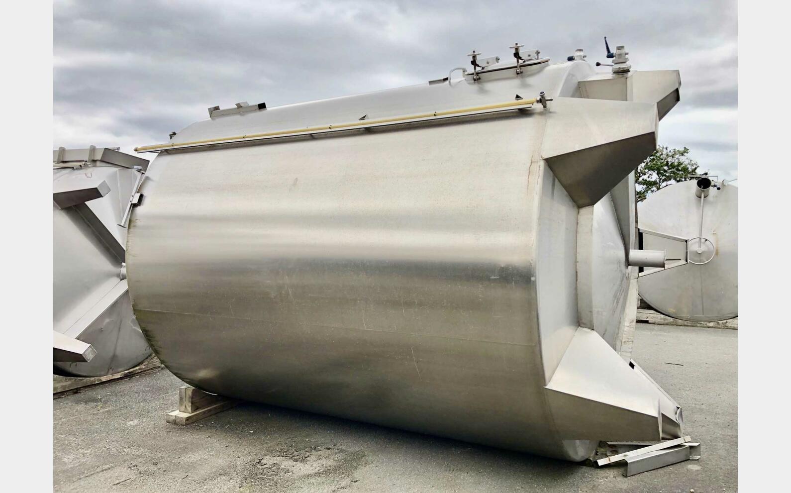 Cuve inox 304L - Drapeau int&eacute;rieur 250 HL (25 000 litres) STAI