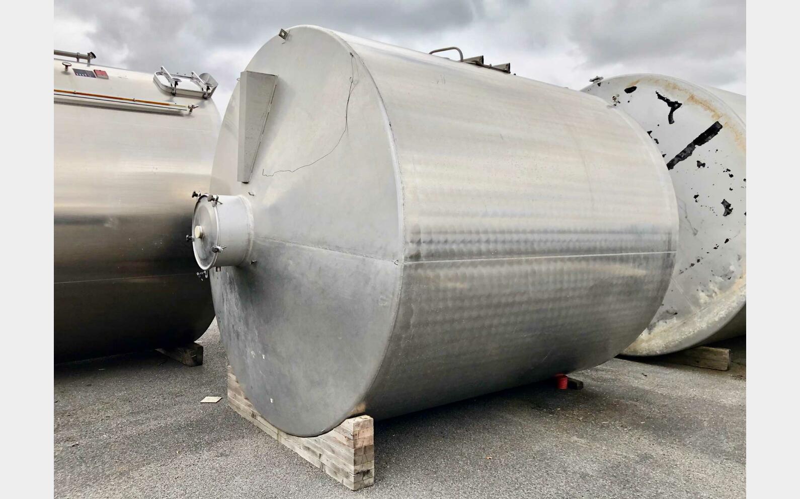 Cuve inox 304 fond plat 165 HL (16500 litres) CHALVIGNAC