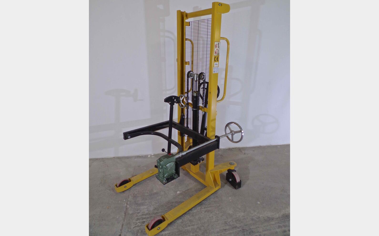 Gerbeur l&egrave;ve f&ucirc;t manuel 350 kg maxi Basculeur de f&ucirc;ts