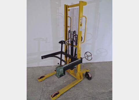 Gerbeur l&egrave;ve f&ucirc;t manuel 350 kg maxi Basculeur de f&ucirc;ts