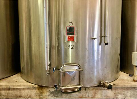 Cuve inox 304 fod plat 250 HL (25 000 litres) CHALVIGNAC