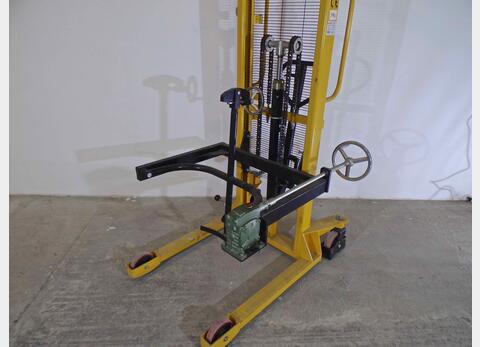 Gerbeur l&egrave;ve f&ucirc;t manuel 350 kg maxi Basculeur de f&ucirc;ts