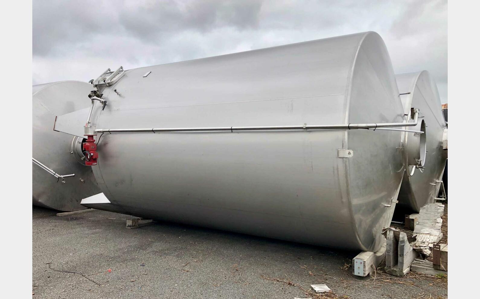 Stainless steel tank 304 300 HL (30 000 litres) CARTIER