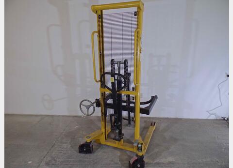 Gerbeur l&egrave;ve f&ucirc;t manuel 350 kg maxi Basculeur de f&ucirc;ts