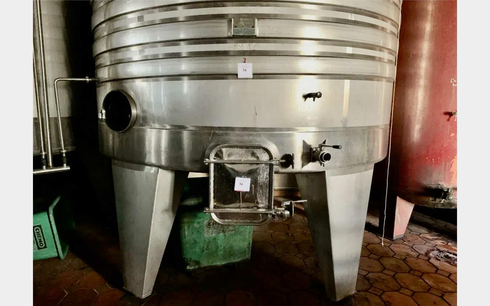 304 stainless steel tank - Conical bottom 300 HL (30 000 litres) CARTIER