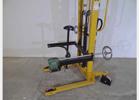 Gerbeur l&egrave;ve f&ucirc;t manuel 350 kg maxi Basculeur de f&ucirc;ts