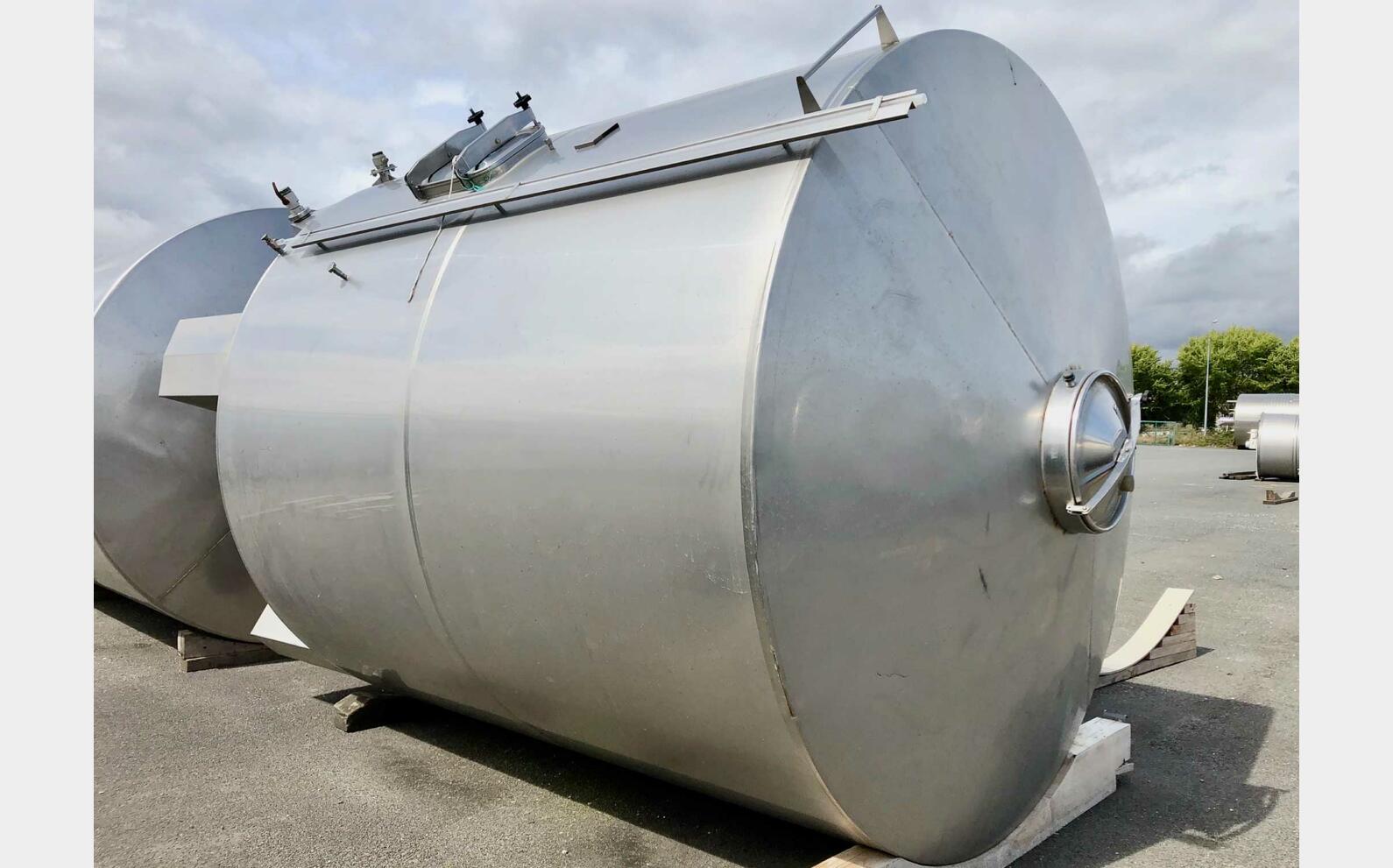 Cuve inox 304L - Fond plat 200 HL (20 000 litres)