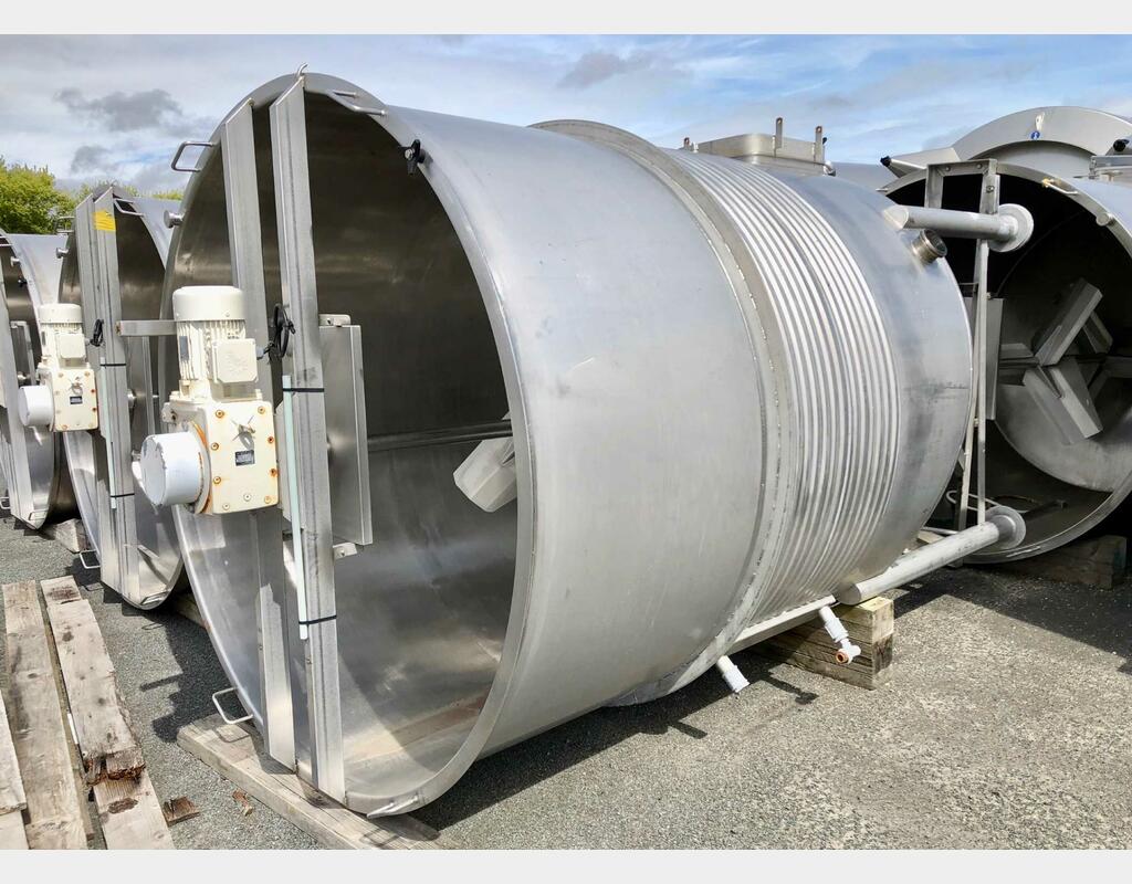 Stainless steel mixing tank - With shell circuit on feet