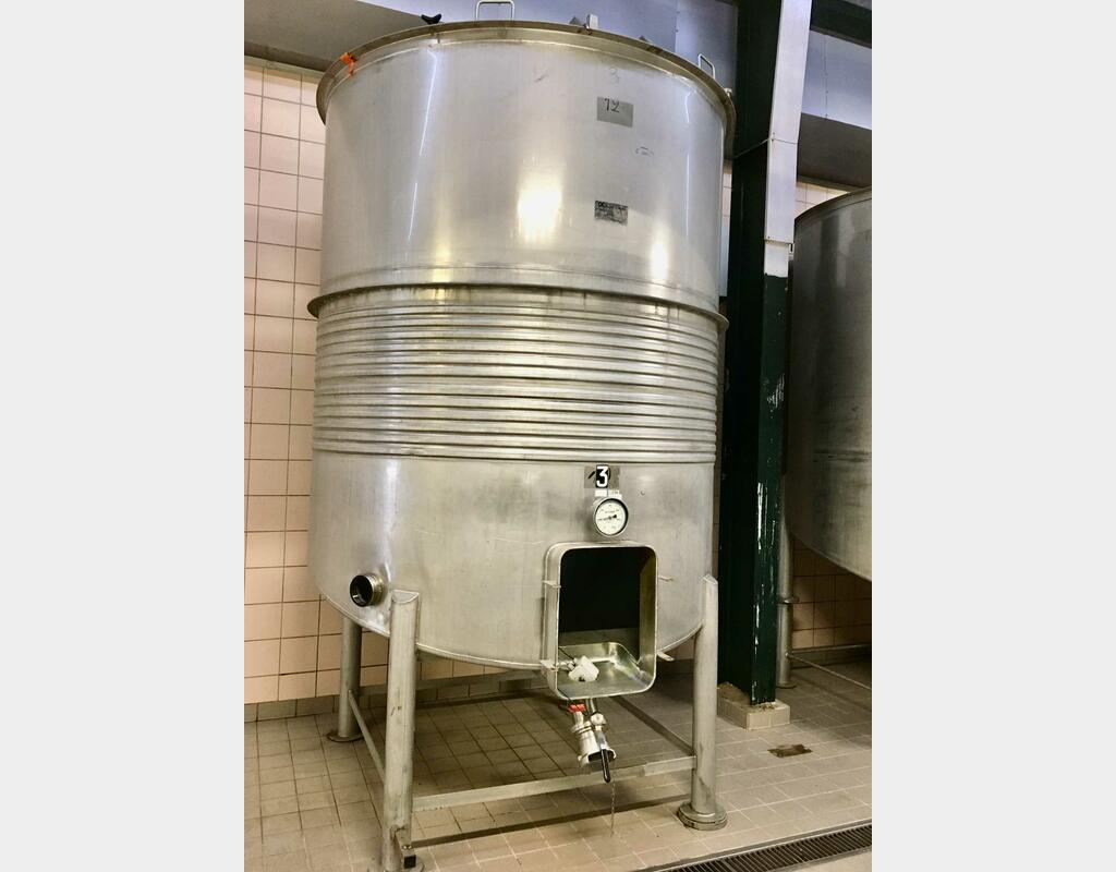 Stainless steel mixing tank - With shell circuit on feet