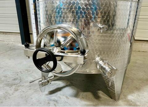 Cuve inox 304 thermor&eacute;gul&eacute;e fond bomb&eacute; sur pieds 26.2 HL (2 623 litres) ARSILAC