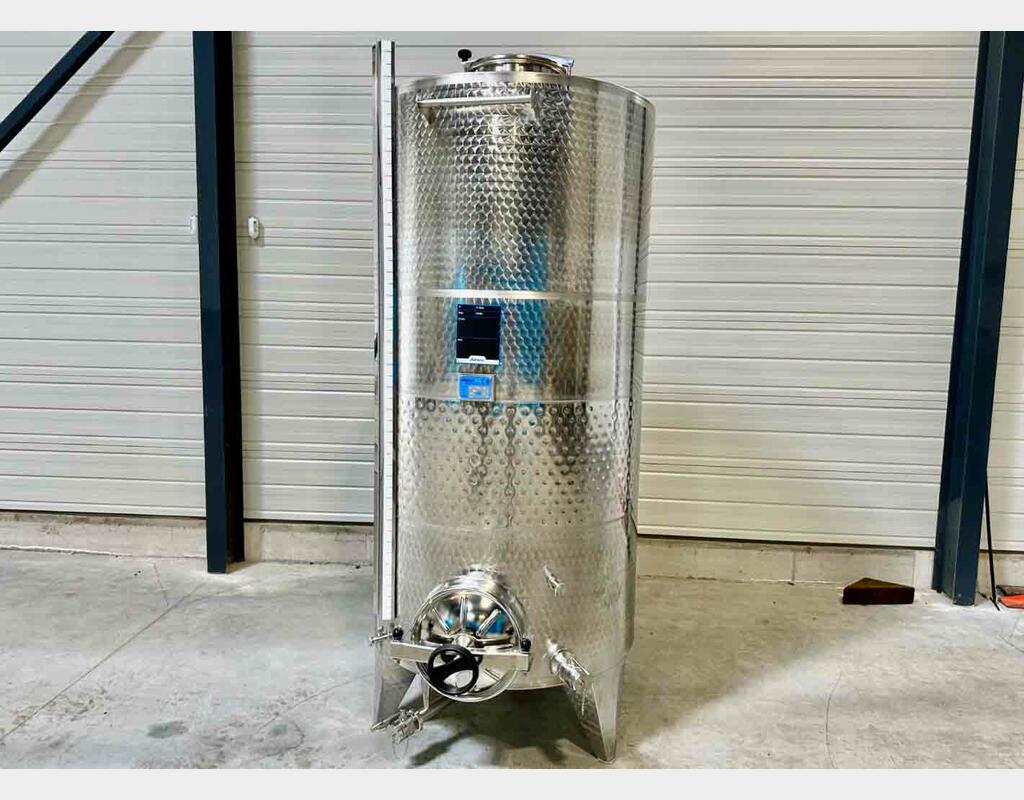 Cuve inox 304 thermor&eacute;gul&eacute;e sur pieds 26.2 HL (2 623 litres) ARSILAC