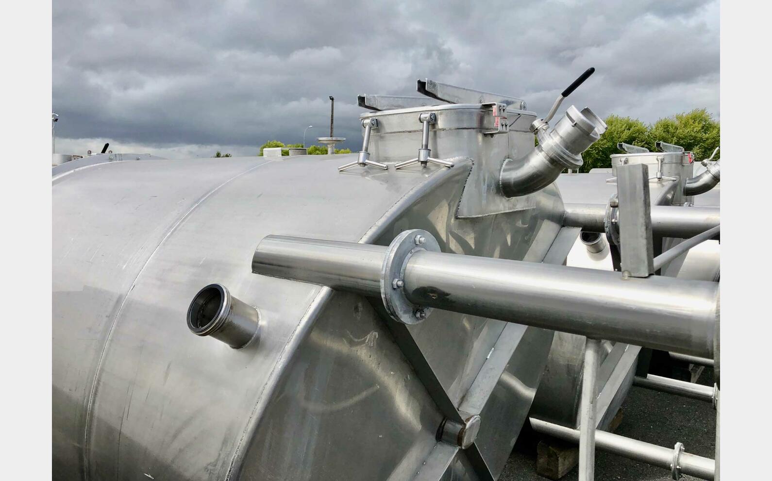 Cuve inox - Agit&eacute;e 60 HL (6 000 litres)