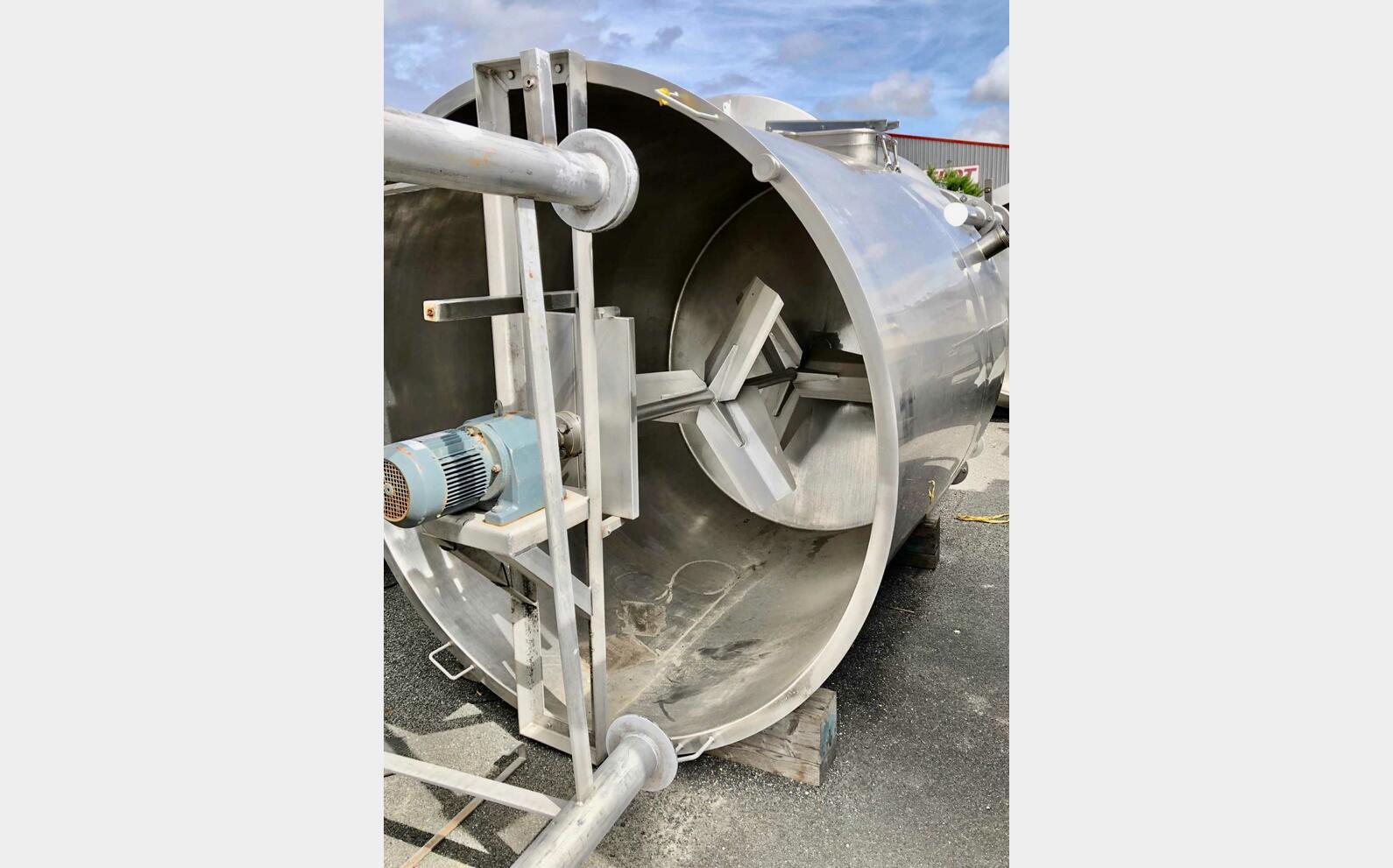 Cuve inox - Agit&eacute;e 60 HL (6 000 litres)