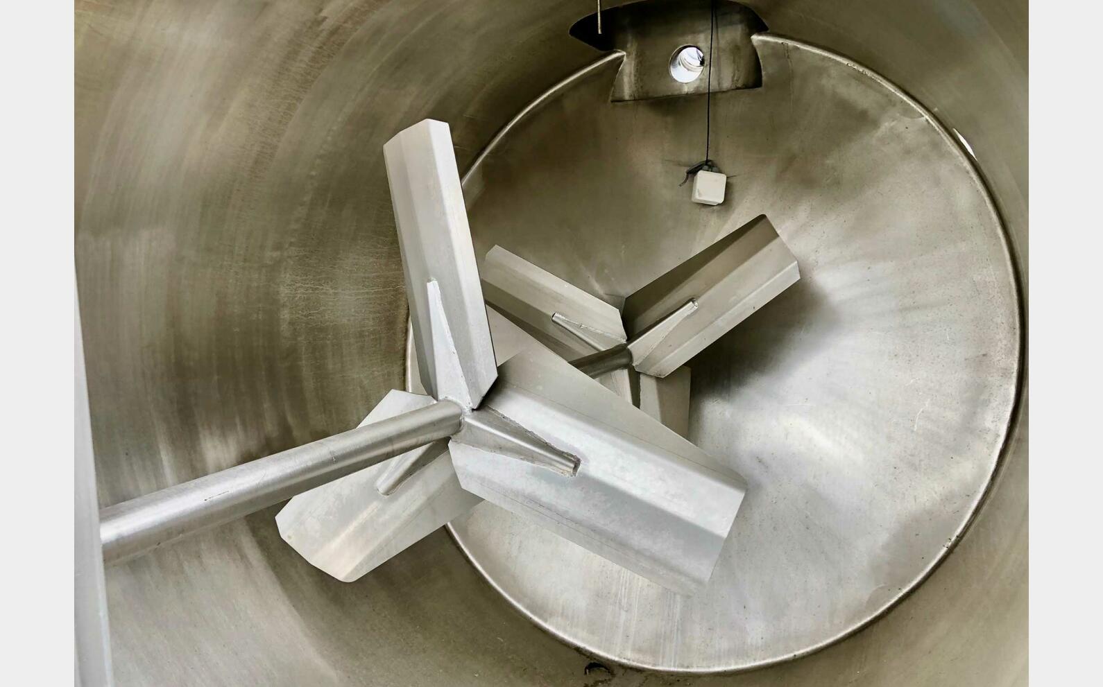 Cuve inox - Agit&eacute;e 60 HL (6 000 litres)