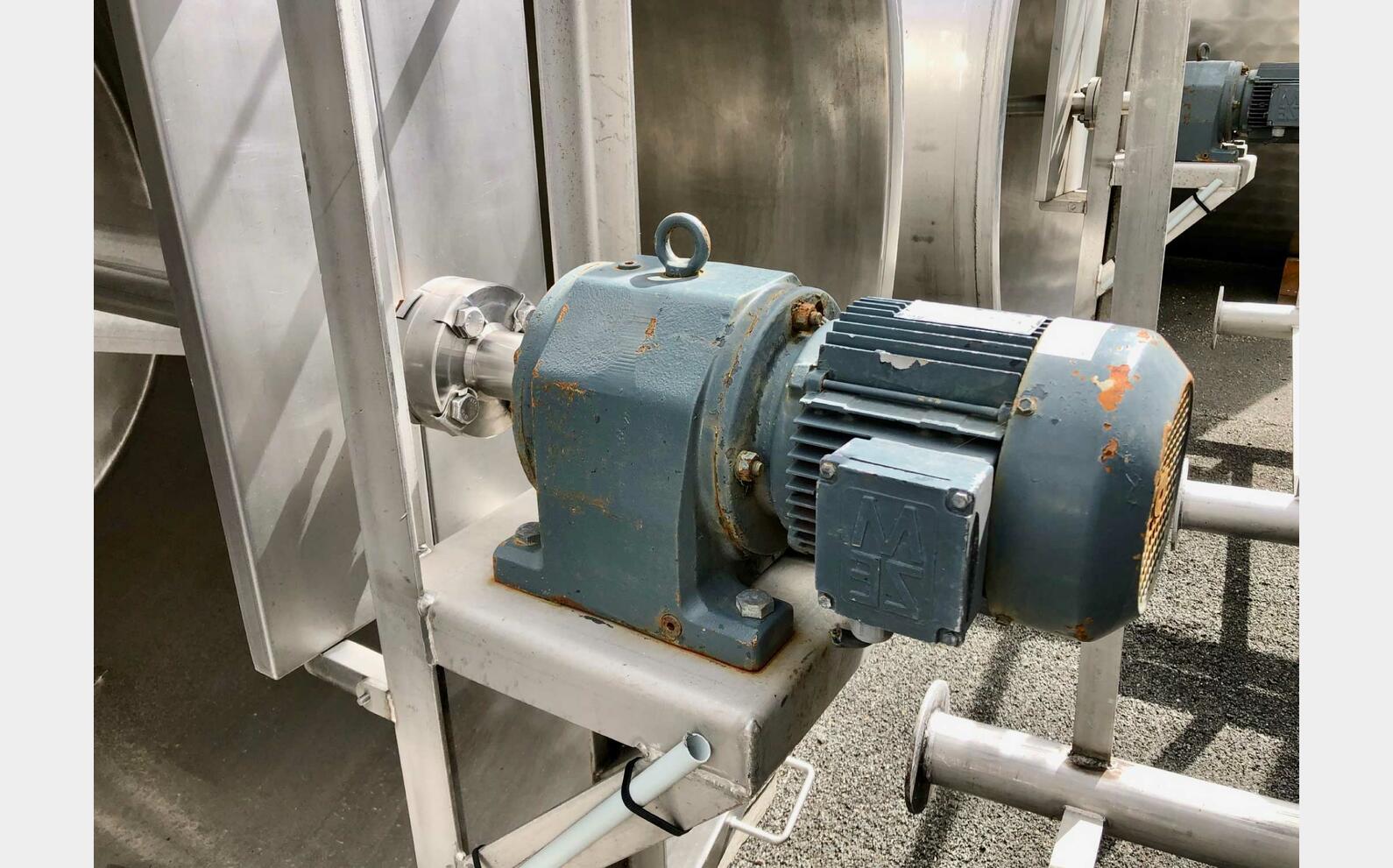 Cuve inox - Agit&eacute;e 60 HL (6 000 litres)