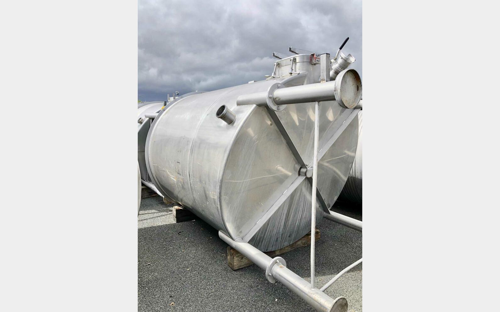 Stainless steel tank - Agitated 60 HL (6 000 litres)