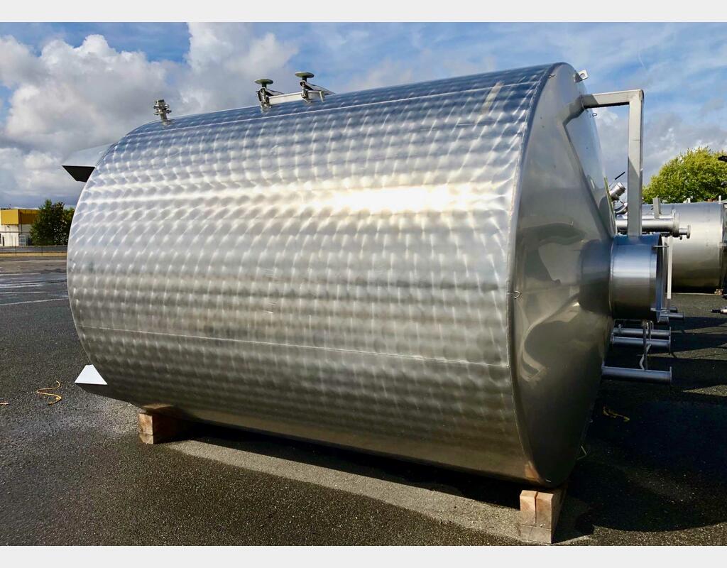 Stainless steel tank on legs - Storage