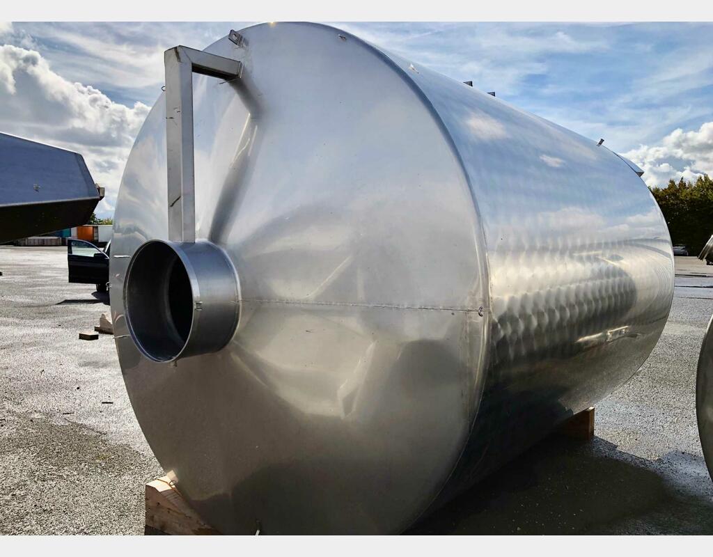 Stainless steel tank on legs - Storage