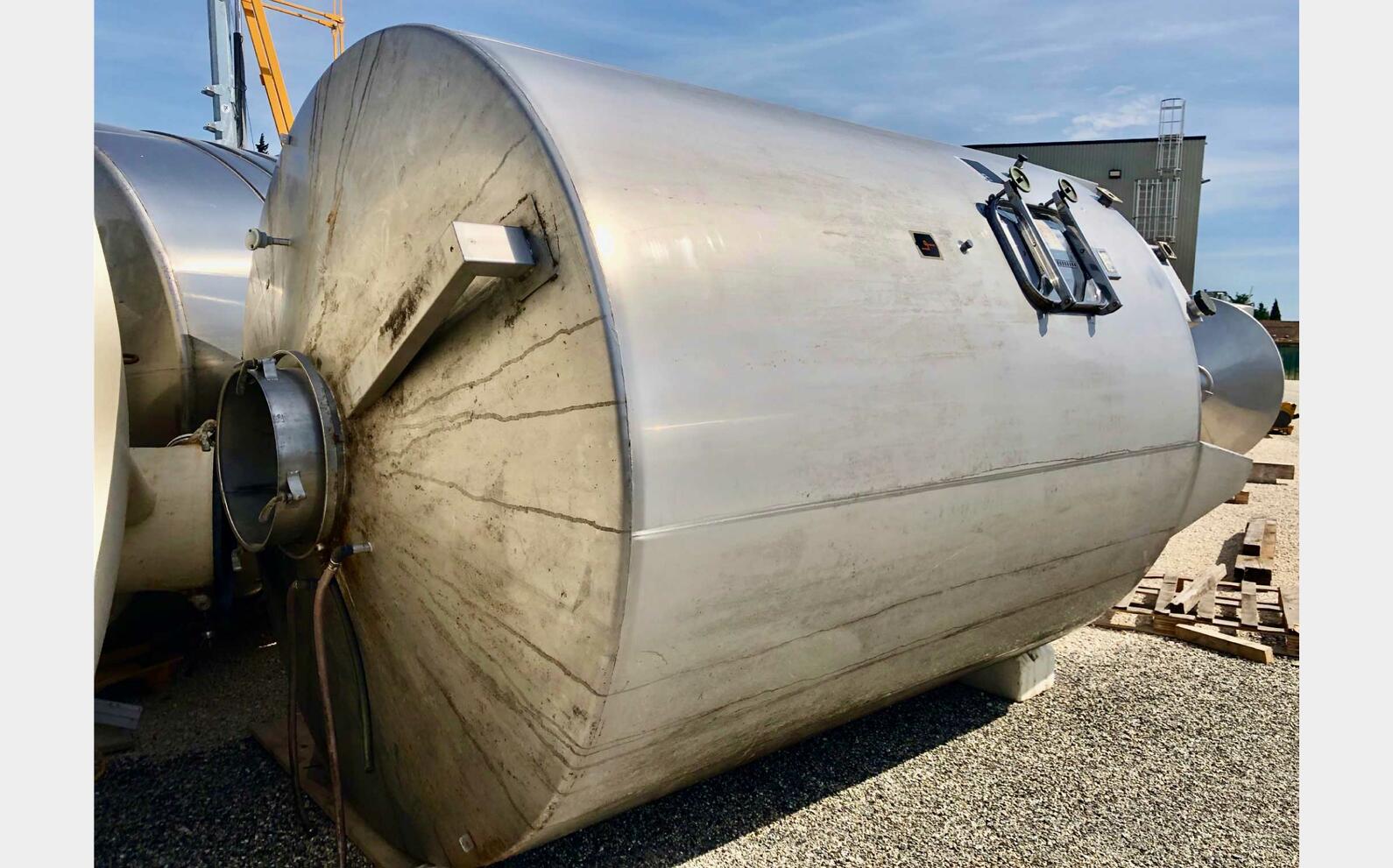 Stainless steel tank - On legs 150 HL (15 000 litres) LEJEUNE