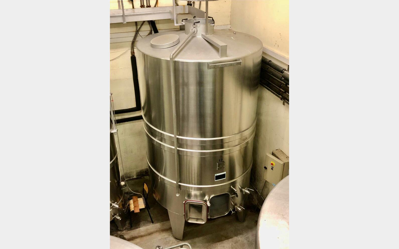 Cuve inox 304 thermor&eacute;gul&eacute;e 110 HL (11 000 litres) CTM