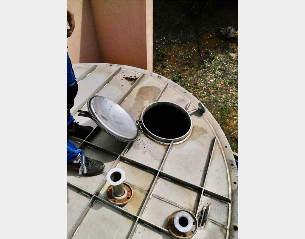 Stainless steel tank - Cylindrical - Vertical