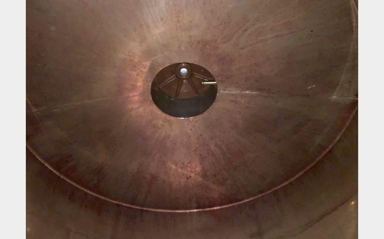 304 stainless steel tank 210 HL (21,100 litres)