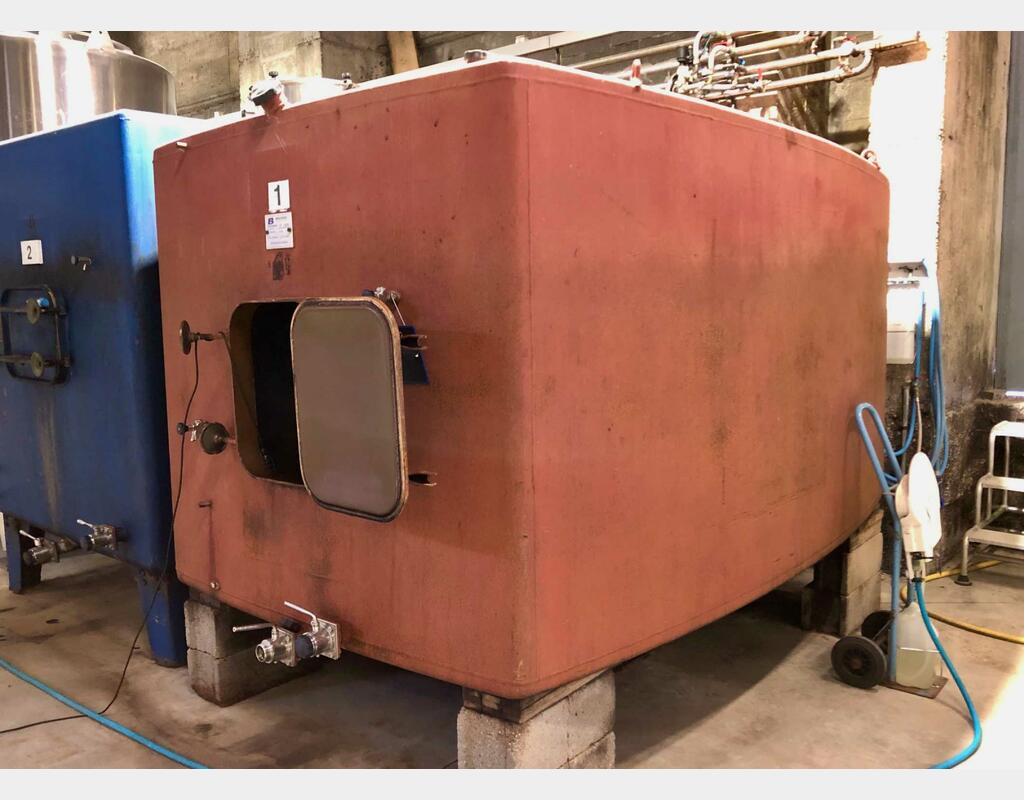 Cuve acier rev&ecirc;tu 82 HL (8 200 litres)
