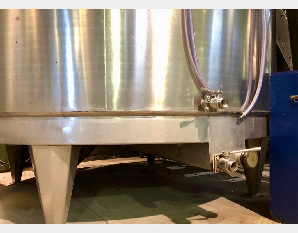 Cuve en acier inox 304 - Fond plat - Sur pieds