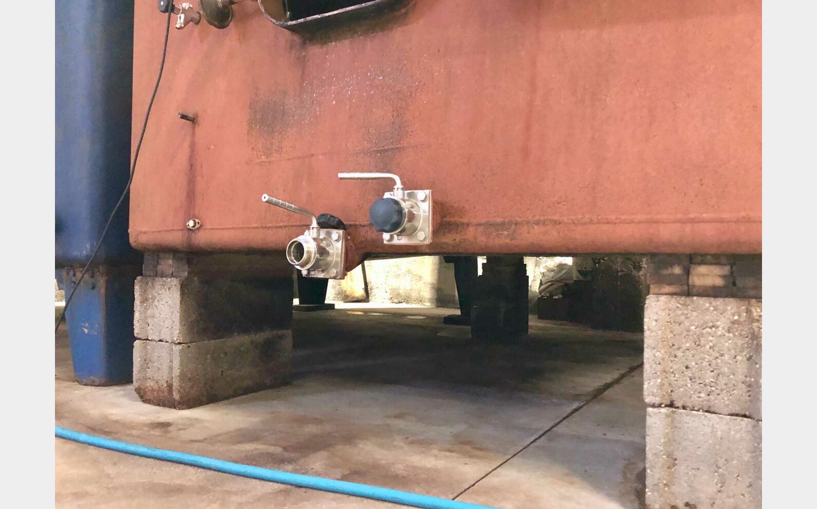 Coated steel tank 82 HL (8,200 litres)