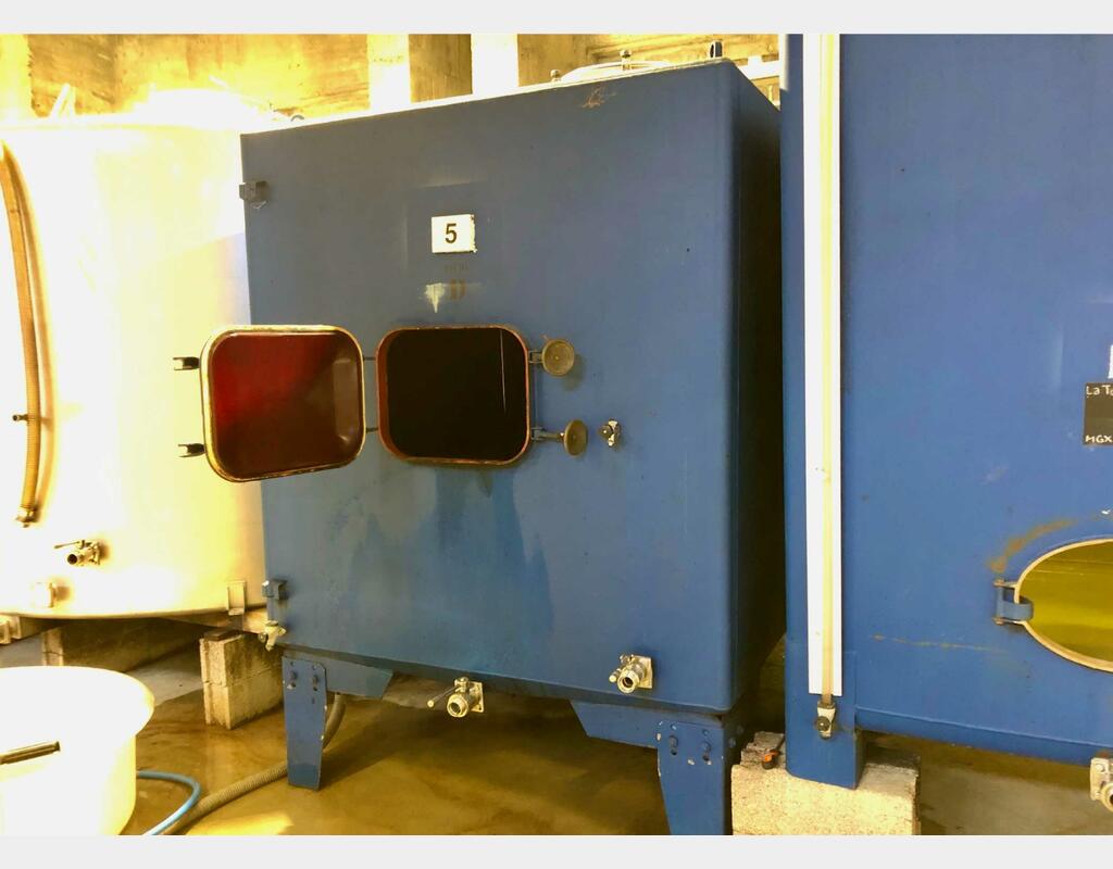 Cuve acier rev&ecirc;tu 105 HL (10 500 litres)