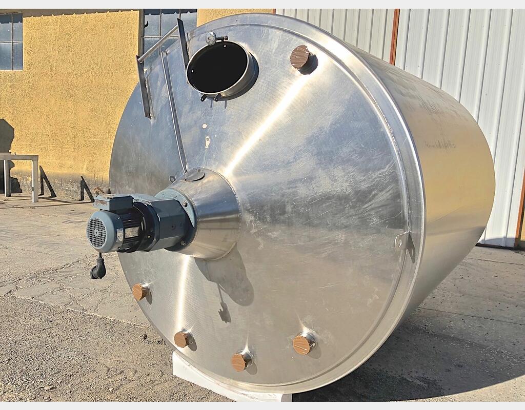 Stainless steel mixing tank - Agitated - Isolated